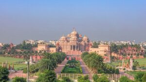How to Reach Akshardham Temple, Delhi: Address, Metro Routes & Best Travel Options