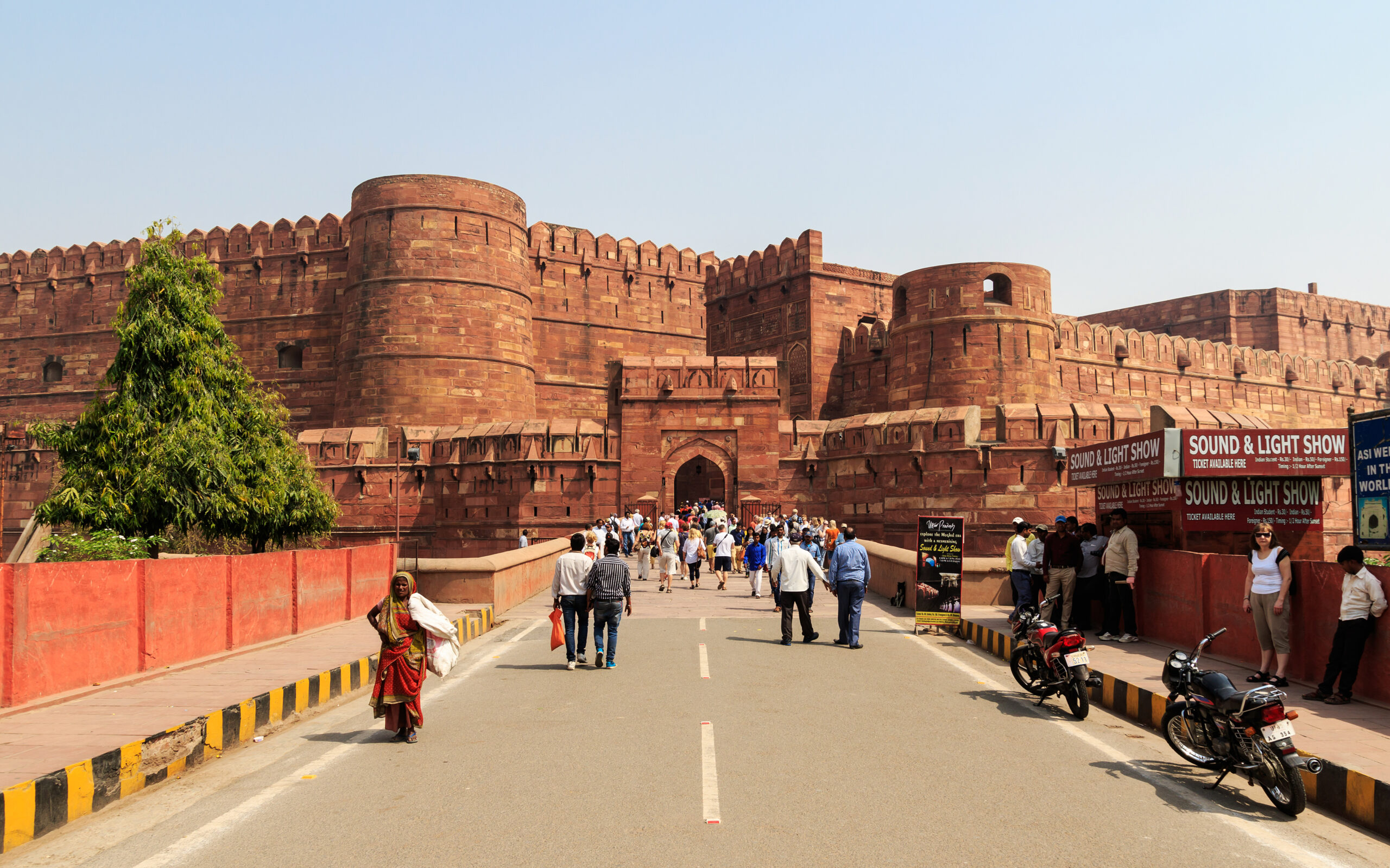 Mid-Morning: Agra Fort – A Walk Through Mughal History