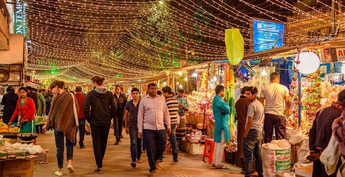 Karol Bagh Shopping in Delhi