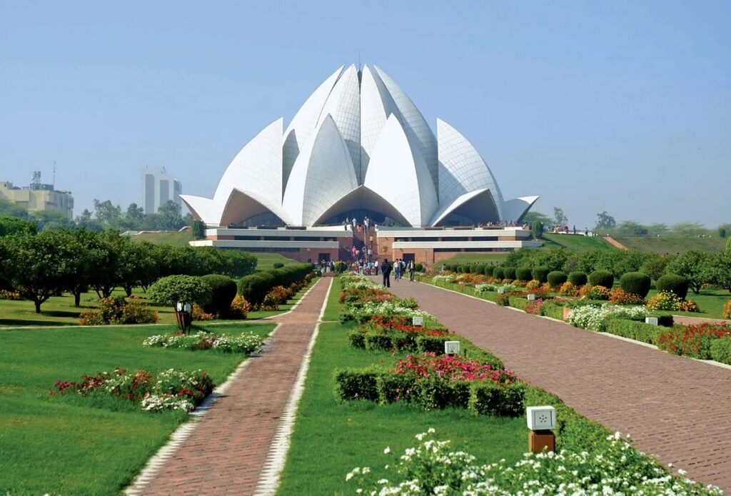 Lotus Temple (Bahá’í House of Worship)