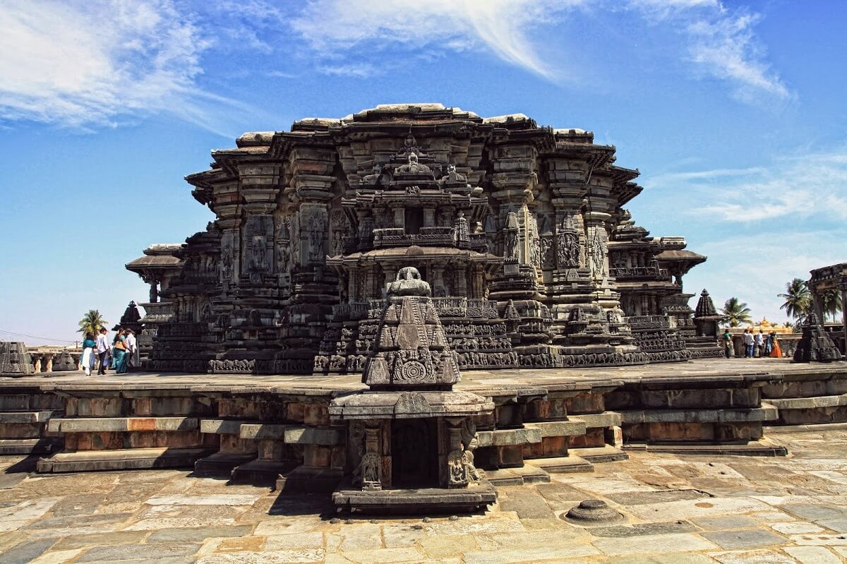 How to Reach Belur