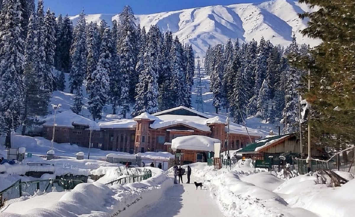 How to Reach Gulmarg in January 2025