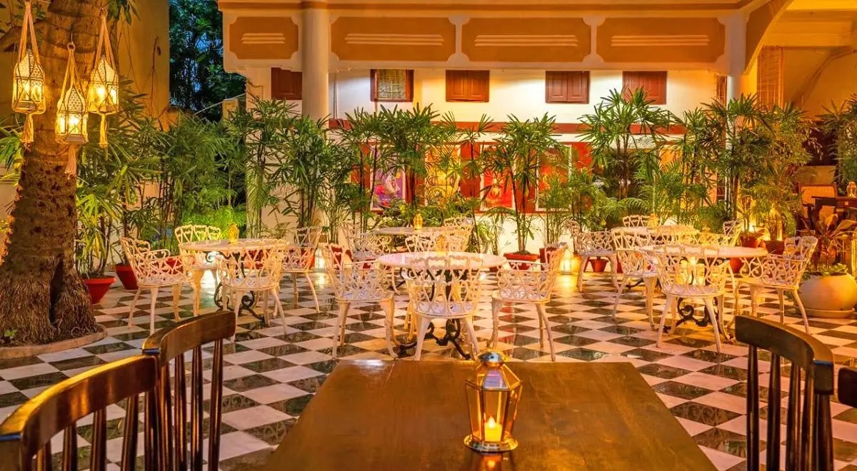 Roastery Coffee House