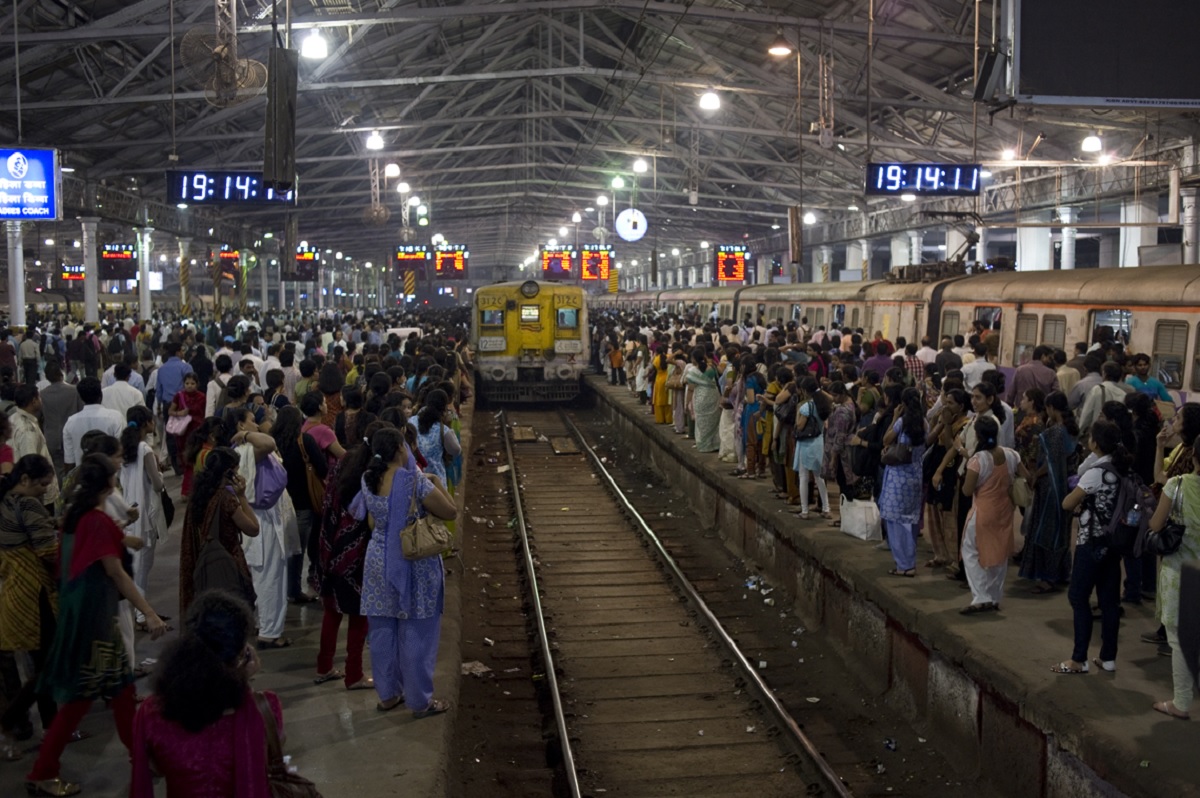 Public Transportation Options in Mumbai