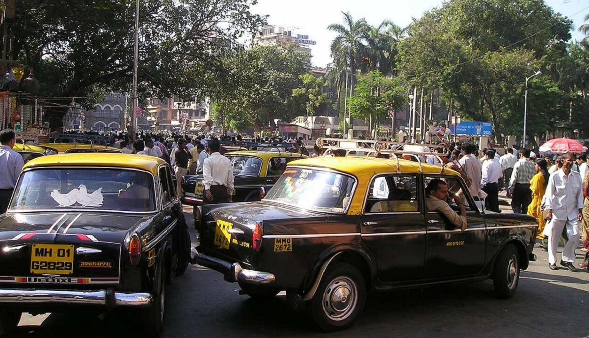 Taxis: Black-and-Yellow Cabs