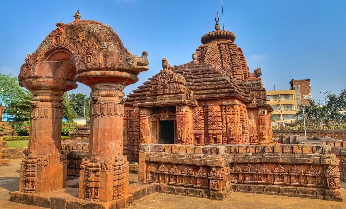 Bhubaneswar to Puri Travel Time