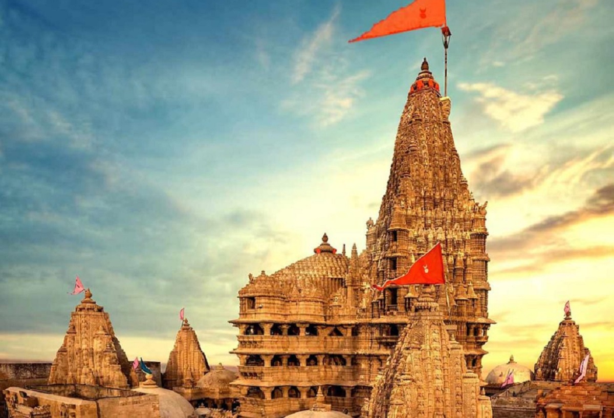 Dwarkadhish Temple: The Abode of Lord Krishna