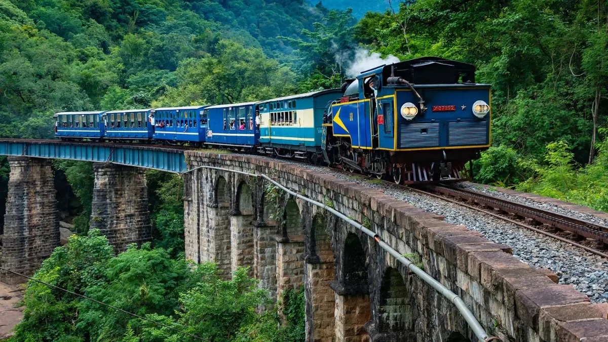 Nilgiri Mountain Railway (Mettupalayam to Ooty)