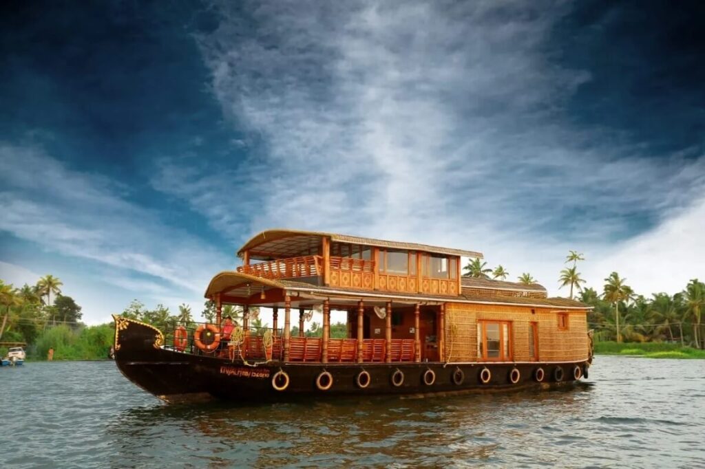 Everything You Need to Know About Taking a Houseboat in Kerala