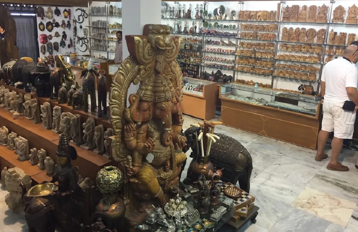 Shopping for Local Handicrafts Khajuraho