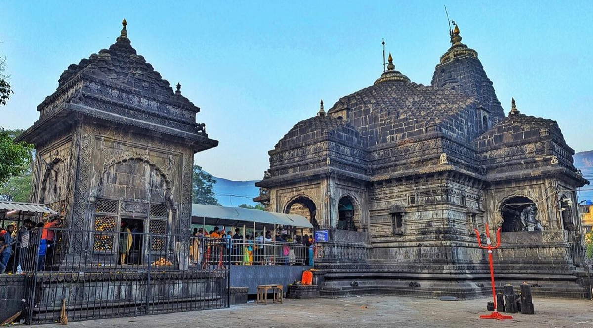 Best travel options to reach Trimbakeshwar Jyotirlinga Temple