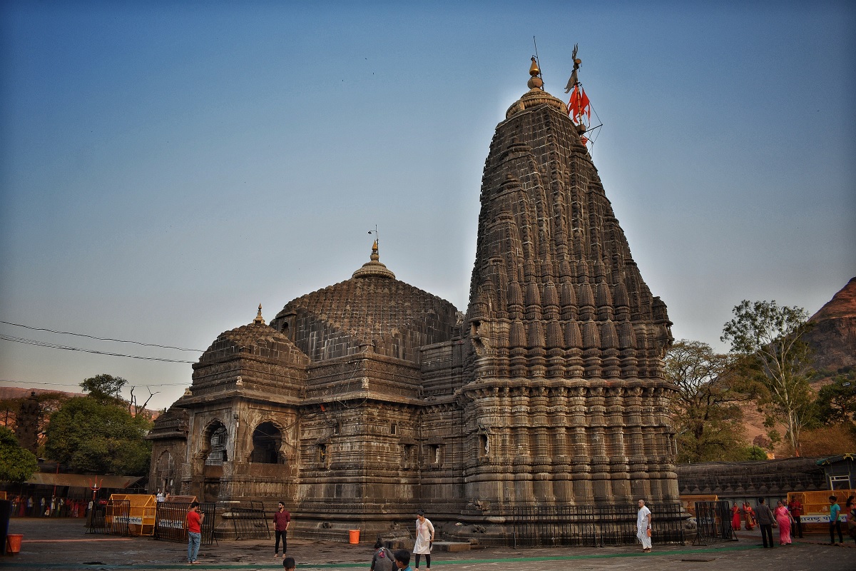 Tips for traveling to Trimbakeshwar Jyotirlinga Temple darshan crowd planning