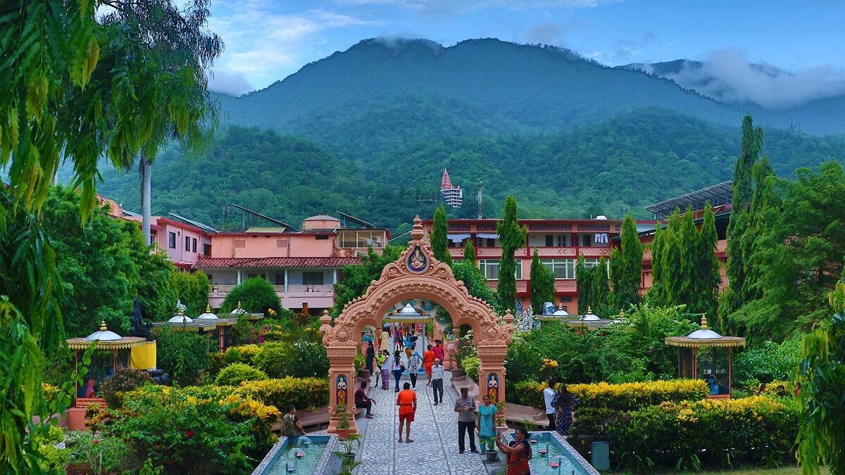 Parmarth Niketan Ashram Rishikesh