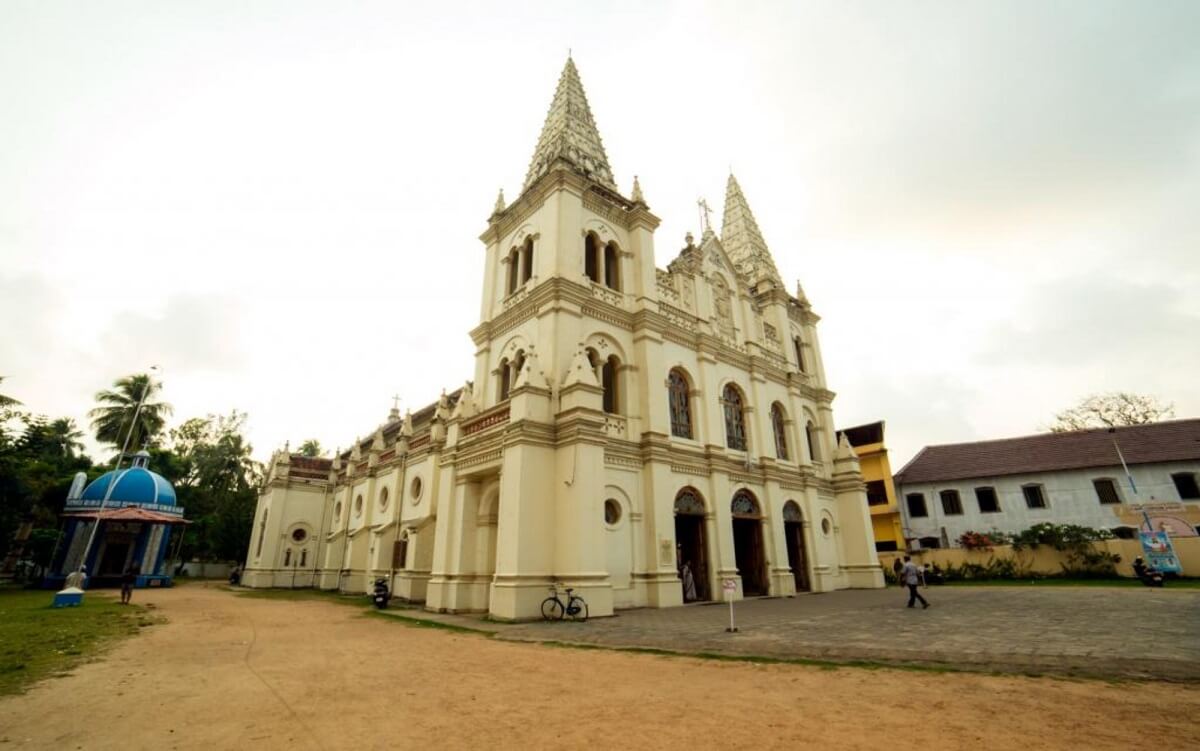 Santa Cruz Basilica Cochin