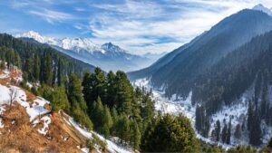 Sonmarg in February 2025: Weather, Attractions, Festivals, and Travel Guide