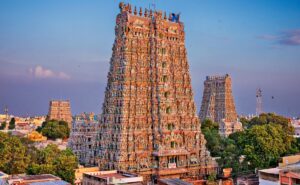 How to Reach Meenakshi Amman Temple for Darshan from Delhi