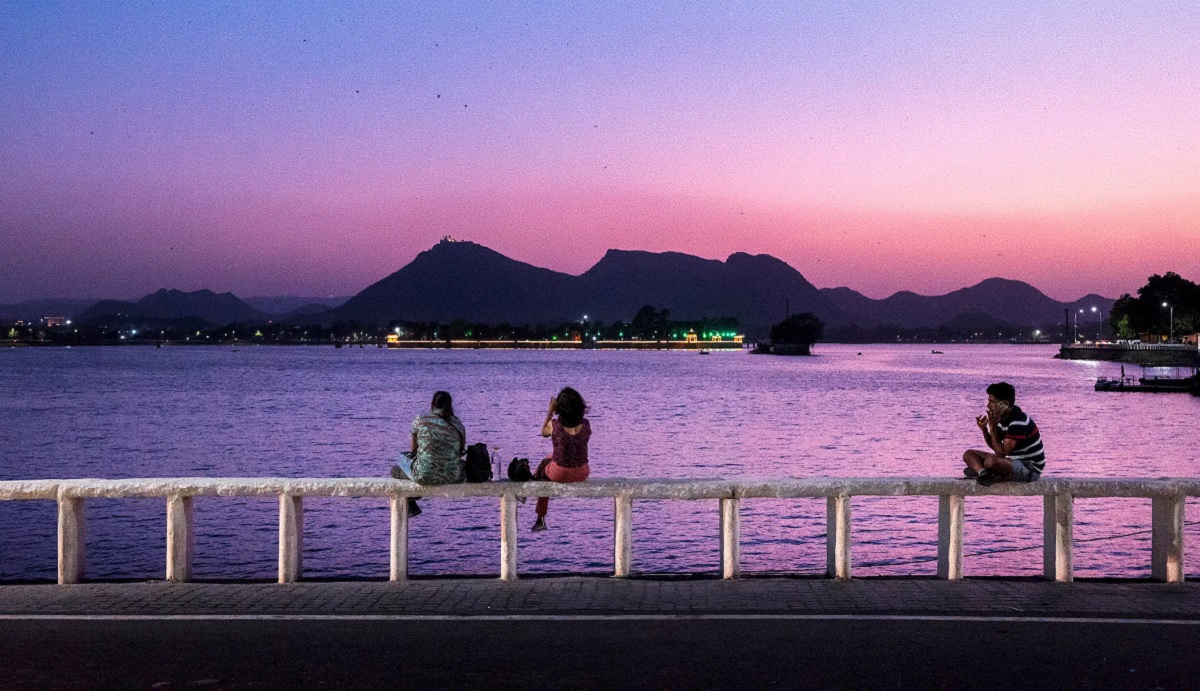 Fateh Sagar Lake Cycling & Cafés