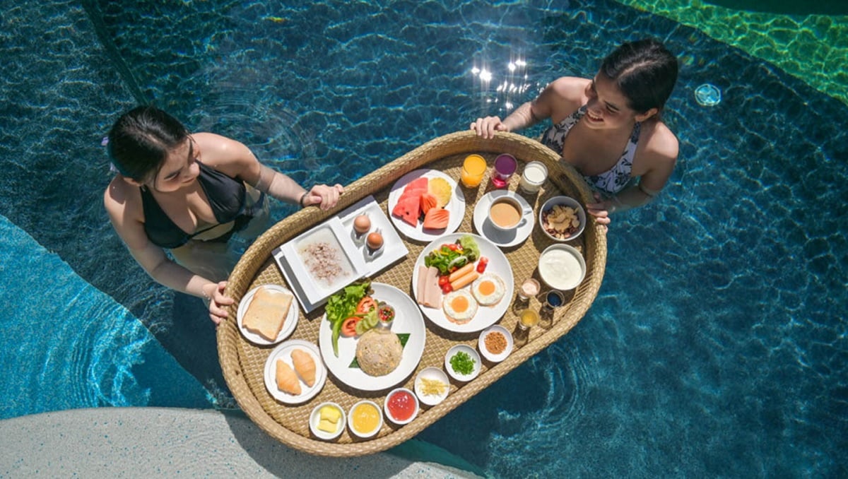 Eat at a Floating Restaurant in Andaman
