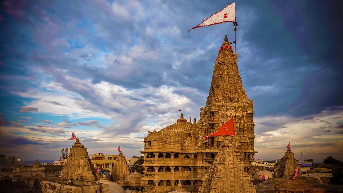 How To Reach Dwarkadhish Temple Dwarka Travel Guide How To Reach Dwarkadhish Temple Dwarka Travel Guide