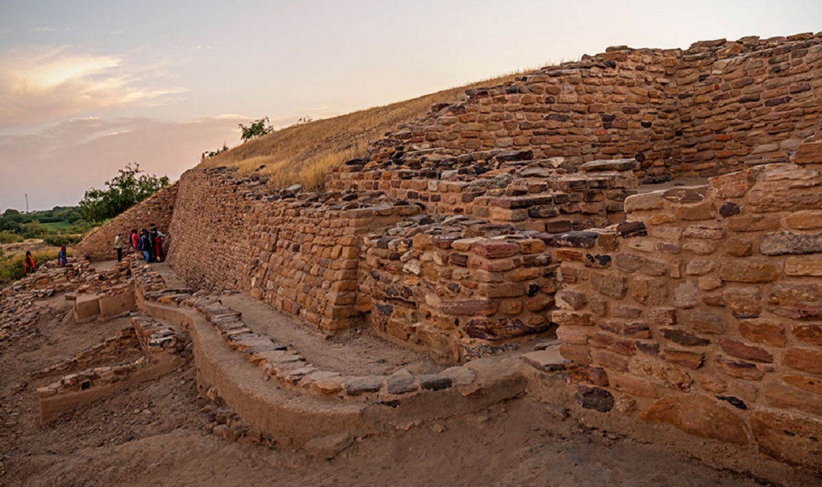 Essential Travel Tips for Dholavira