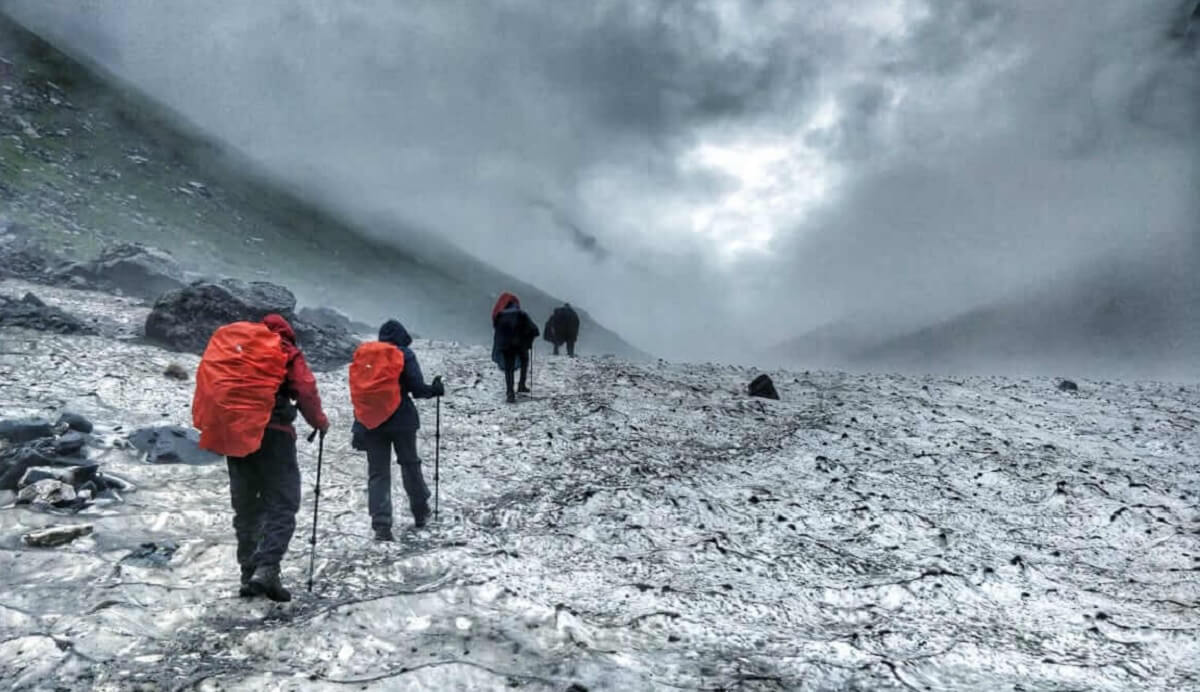 Hampta Pass Trek (Perfect Himalayan Crossover Trek)