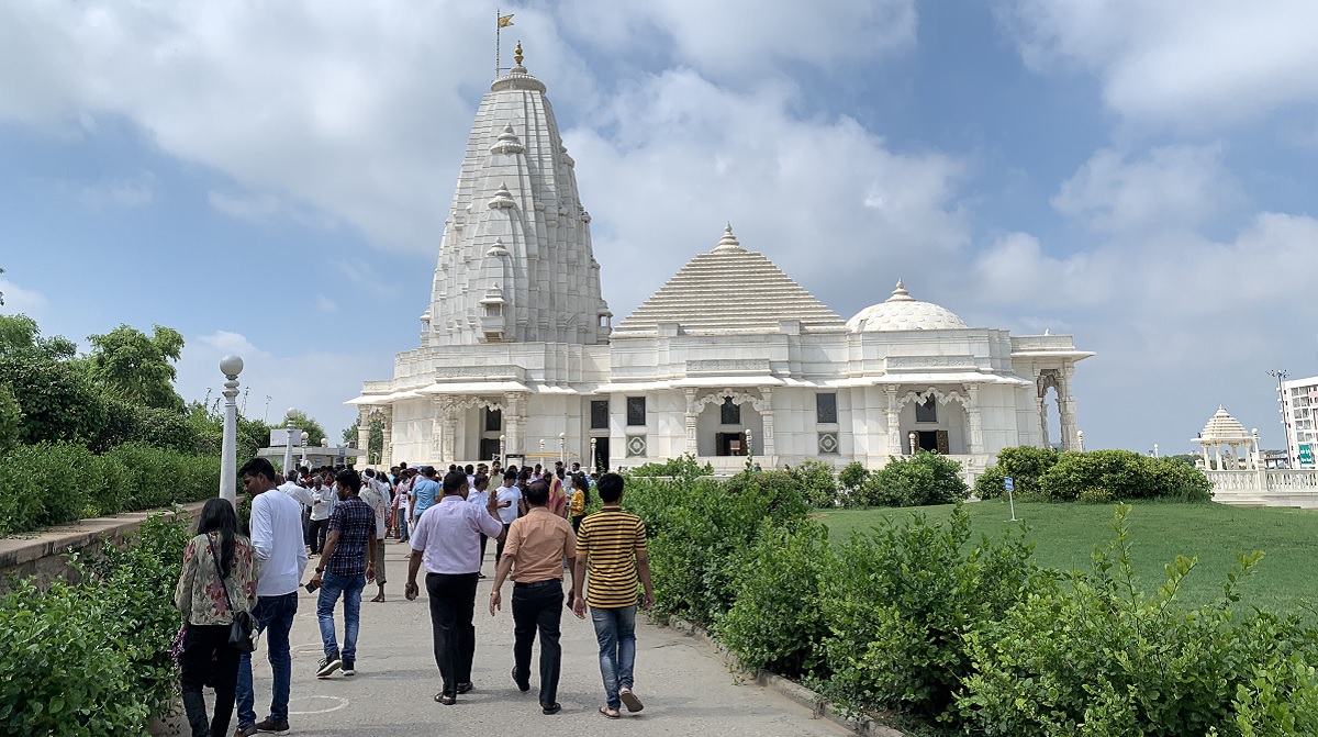 Birla Mandir – The Iconic White Marble Temple