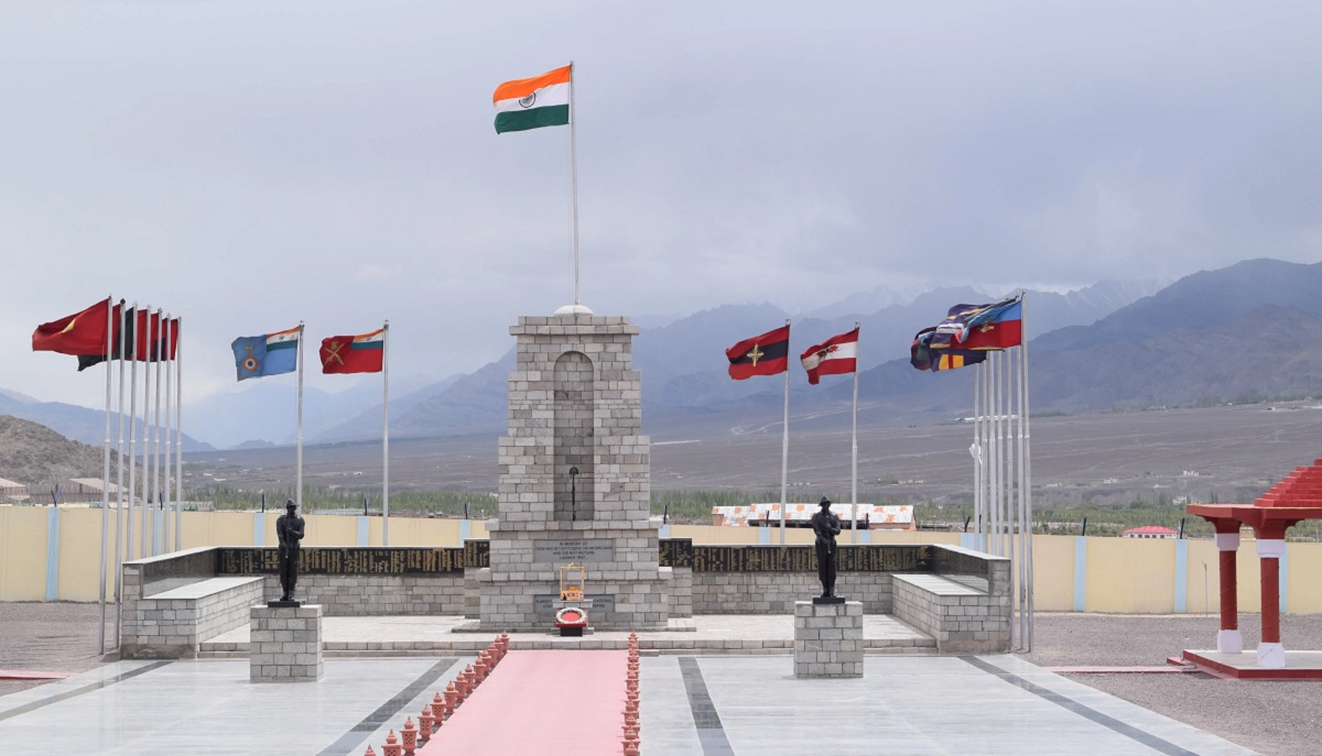 What to See Nearby Magnetic Hill