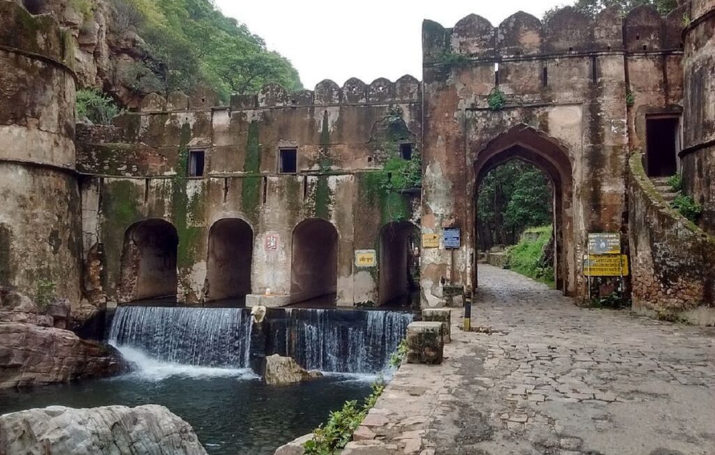 Ranthambore Fort Visitor Guide for This UNESCO Heritage Site