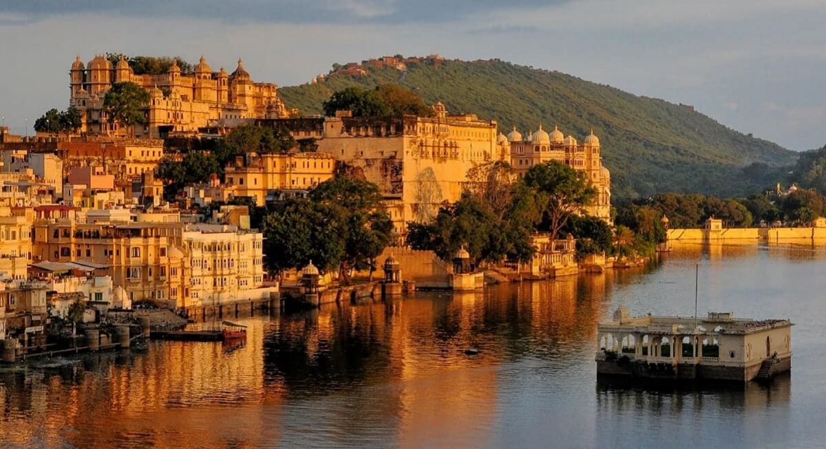 Why Visit Udaipur in March?