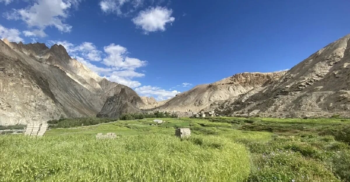 In this practical travel guide, you’ll discover: