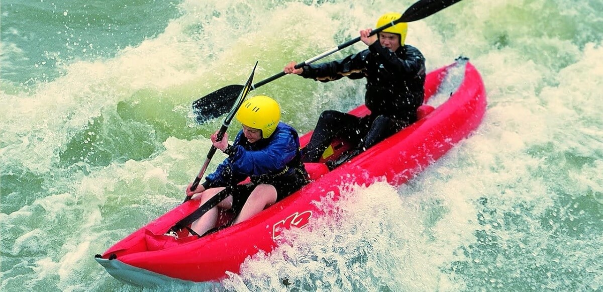 Kayaking – Paddle Through the Rapids
