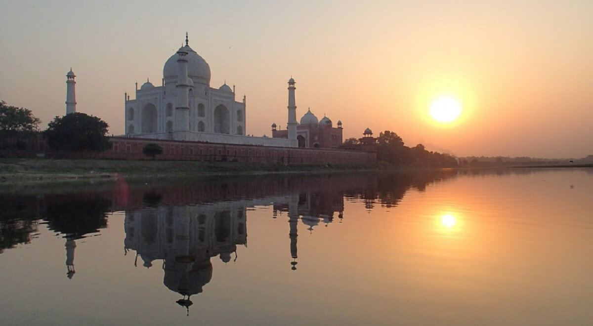 Outside the Taj Mahal – Hidden & Scenic Spots