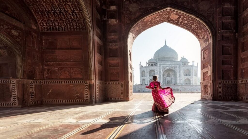 How to Reach Agra from Delhi – Updated Travel Options