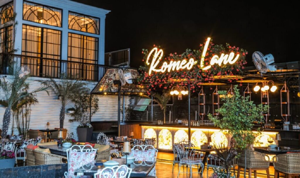 Top Rooftop Cafes in Delhi with Stunning Views | 2026 Guide