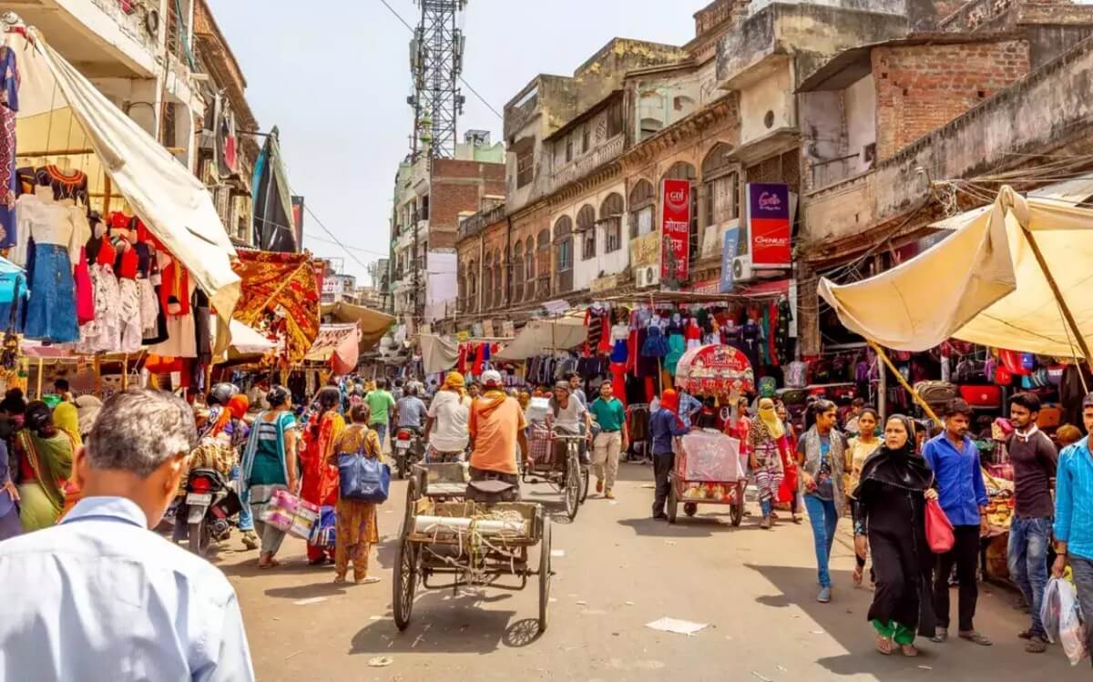 A Marketplace Woven with Centuries