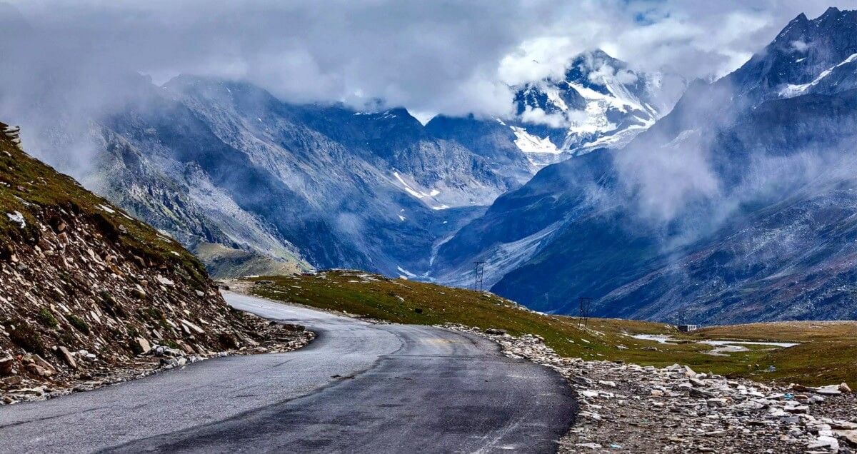 Weather Conditions at Rohtang: What to Expect