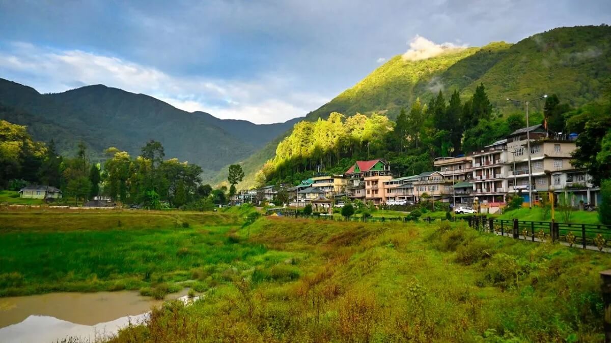 Offbeat Cultural Towns – Art, History, and Hidden Stories