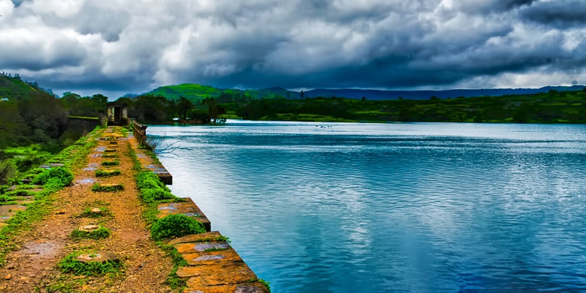 Visit the Beautifully Quiet Valvan Dam