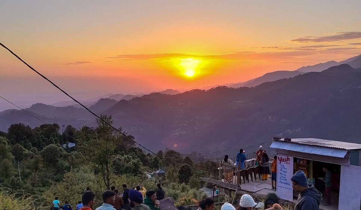 Enjoy a Sunset at Naddi View Point