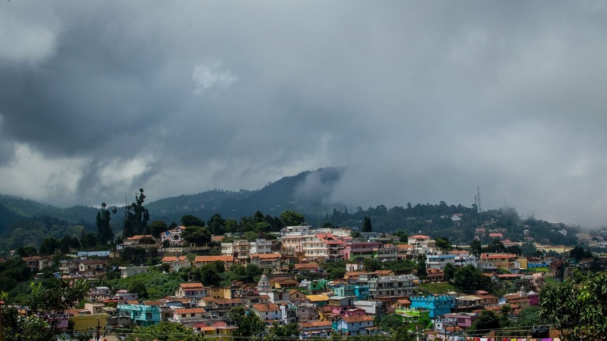 Weather in Coonoor in April 2025
