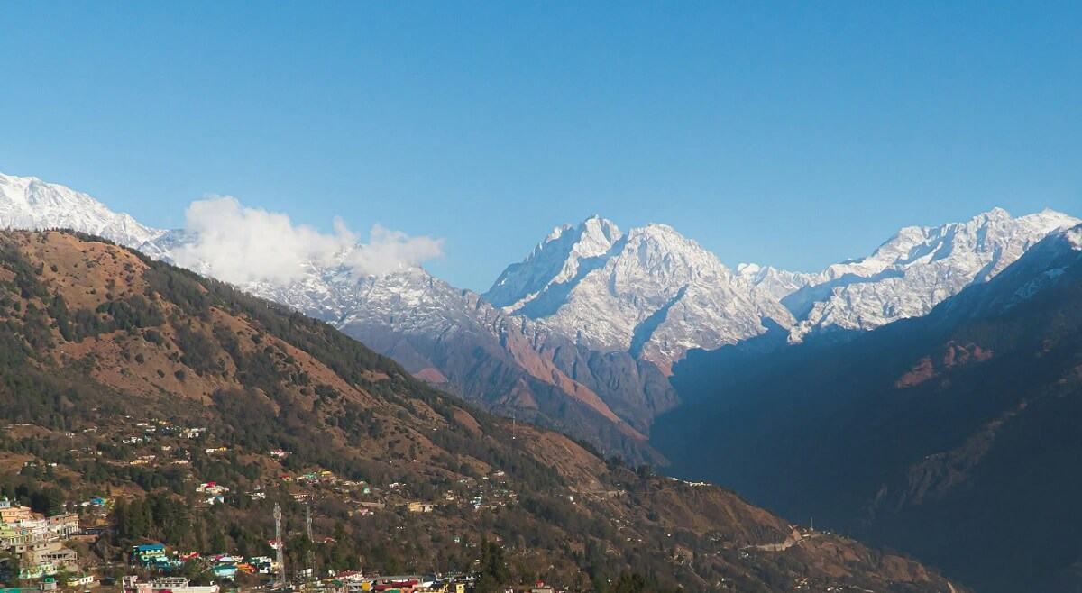 Monsoon (July to September) – Lush Greenery and Low Crowds