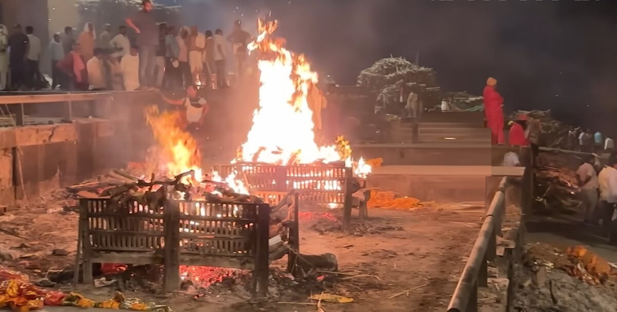 Understanding Manikarnika Ghat and Its Sacred Role