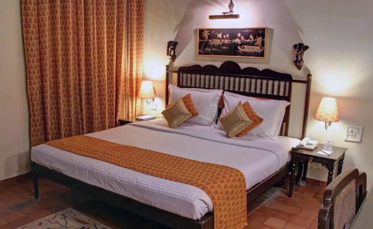 Palace on Ganges – Art and Culture Meets Riverfront Views