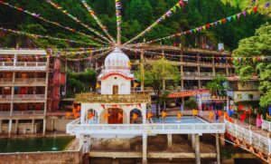 How to Reach Manikaran: A Detailed Travel Guide for 2025