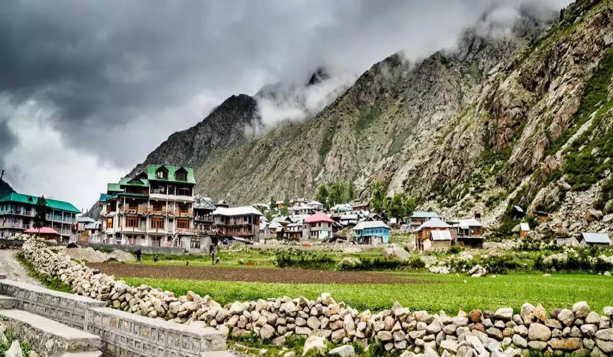 Local Experiences in Summer: Festivals, Farming & Homestays