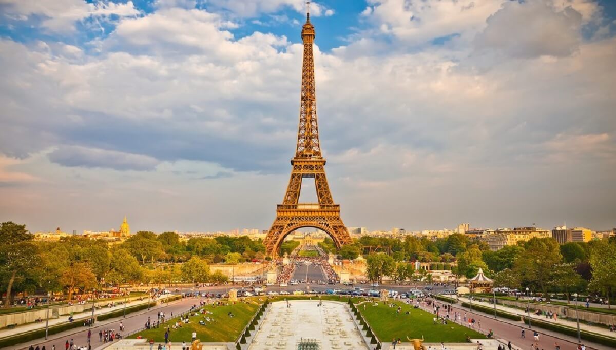 France: Romantic Summer Beginnings