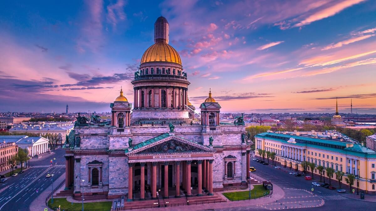 Russia: White Nights and Cultural Splendor