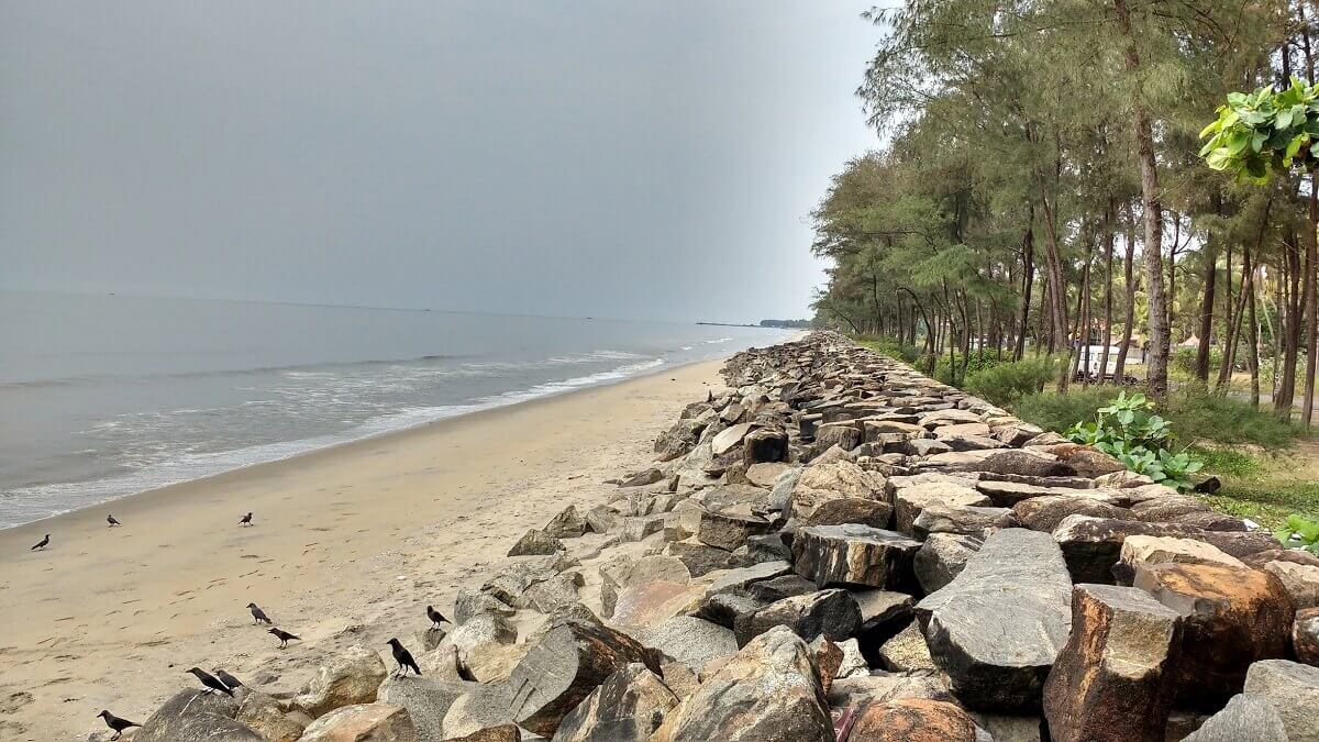 Kuzhuppilly Beach