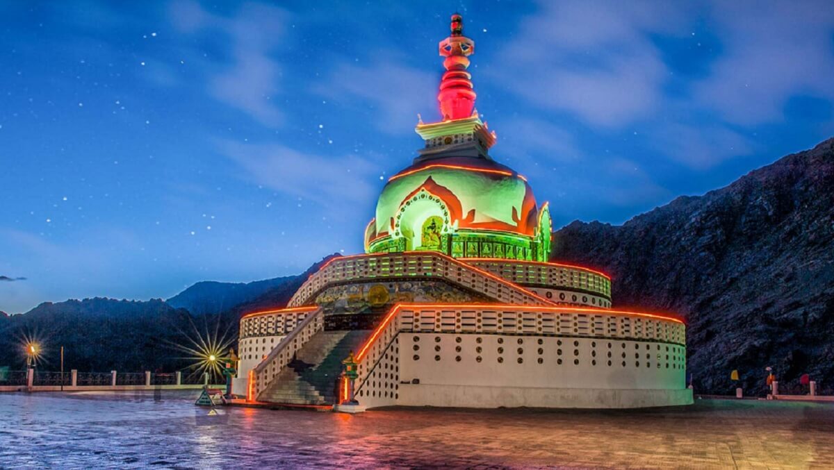 How to Reach Shanti Stupa from Leh