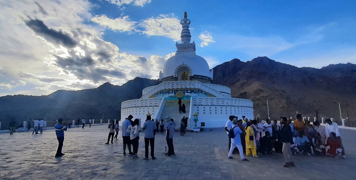 Nearby Attractions – What to Combine with Your Visit